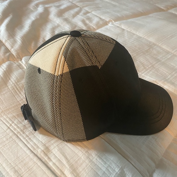 Lululemon black and white plaid hat - Picture 1 of 3